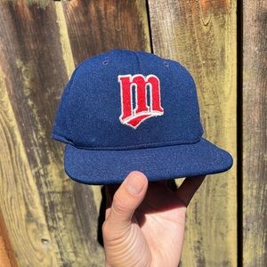 Minnesota Twins Vintage Snapback hat.